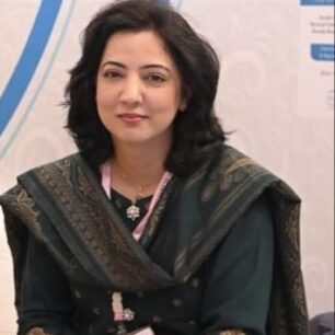 Dr Beenish Maryam-derma-folder