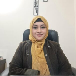 Dr Ayesha Khalid-derma-folder