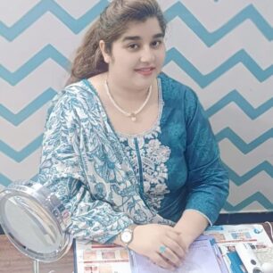 Dr Rabia Yousaf-derma-folder