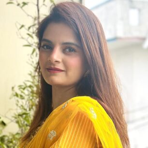Dr Saima Manzoor-derma-folder
