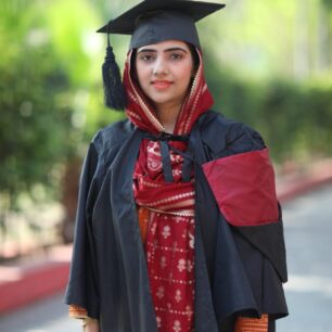 Dr Aiman Maqsood-derma-folder
