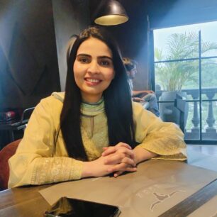 Dr azka saeed-derma-folder