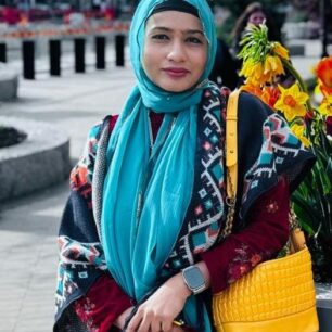 Dr Kinza Kanwal-derma-folder