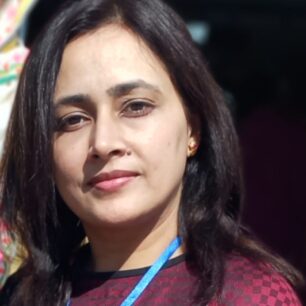 Dr Saba Basit-derma-folder