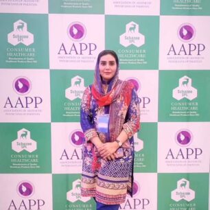 dr Madiha kaleem-derma-folder