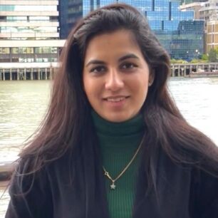 Dr Memoona Tahir-derma-folder
