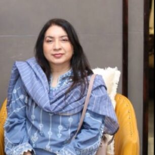 Dr Sadia Javaid-derma-folder