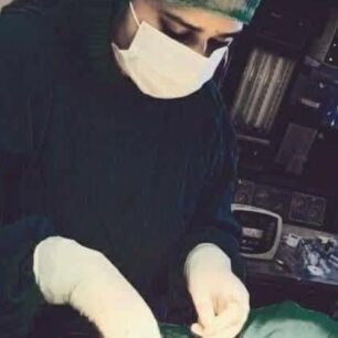 Dr Anam Mushtaq-derma-folder