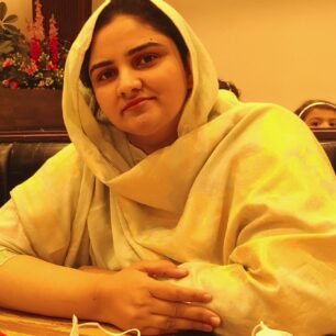 Dr Samina Arshad-derma-folder