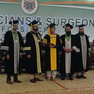 Dr Sadaf Sabir-derma-folder
