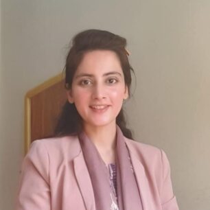 Dr Maham Amin-derma-folder