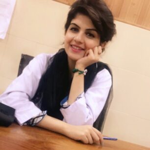 Dr Aleena Nasir-derma-folder