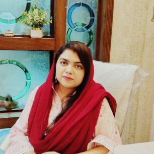 Dr ghazia Shaheen-derma-folder
