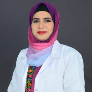 Dr Ushna Ashraf-derma-folder